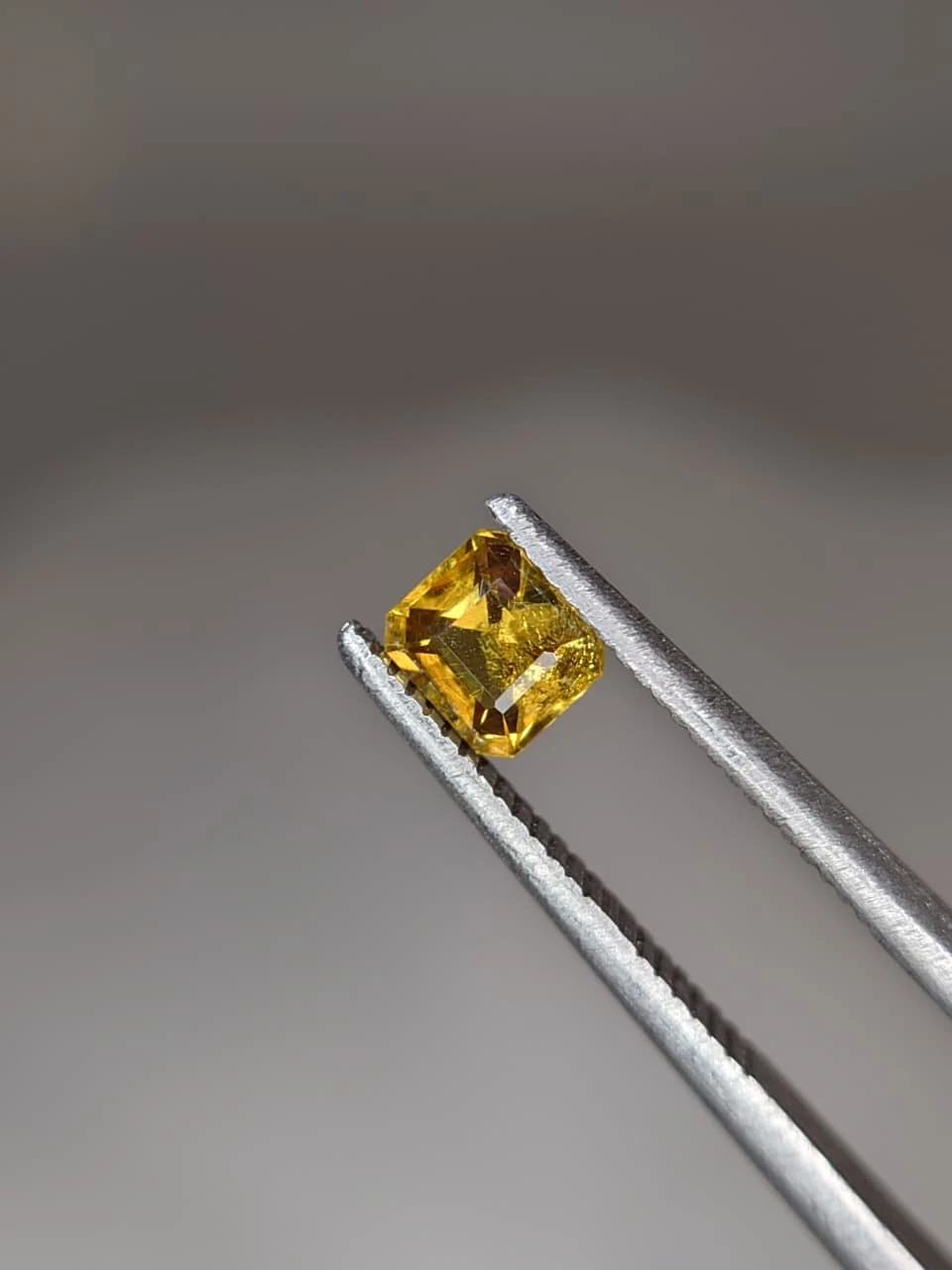 0.4ct Natural Demantid Garnet from Pakistsn — view 1